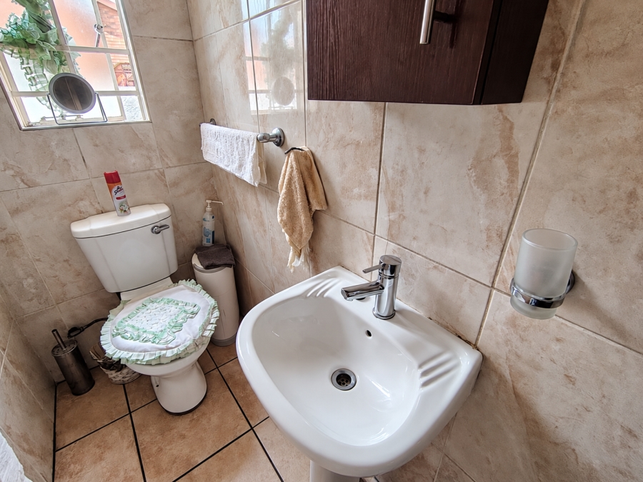3 Bedroom Property for Sale in Waterval East North West